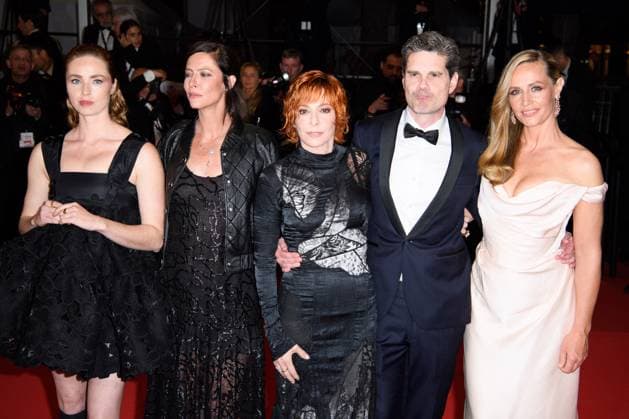 Cannes Dalloway Red Carpet NG Freya Mavor, Anna Mouglalis, Mylene Farmer, Yann Gozlan and Cecile de France attending the ‘Dalloway’ Screening and Red Carpet at Palais Des Festivals in Cannes, France on May 15 2025 as part of the 78th Cannes Film Festival. Photo by Nicolas Genin ABACAPRESS.COM Cannes France  Copyright: xGeninxNicolas ABACAx