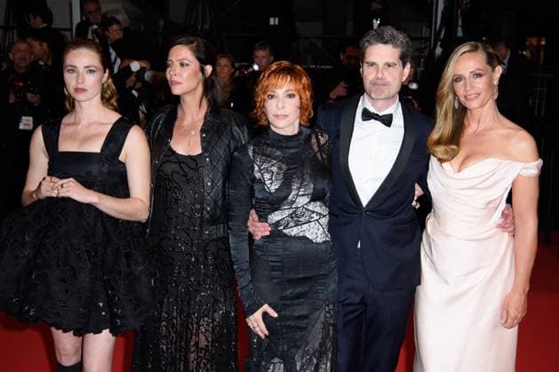 Cannes Dalloway Red Carpet NG Freya Mavor, Anna Mouglalis, Mylene Farmer, Yann Gozlan and Cecile de France attending the ‘Dalloway’ Screening and Red Carpet at Palais Des Festivals in Cannes, France on May 15 2025 as part of the 78th Cannes Film Festival. Photo by Nicolas Genin ABACAPRESS.COM Cannes France  Copyright: xGeninxNicolas ABACAx