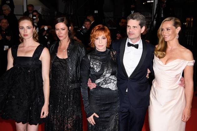 Cannes Dalloway Red Carpet NG Freya Mavor, Anna Mouglalis, Mylene Farmer, Yann Gozlan and Cecile de France attending the ‘Dalloway’ Screening and Red Carpet at Palais Des Festivals in Cannes, France on May 15 2025 as part of the 78th Cannes Film Festival. Photo by Nicolas Genin ABACAPRESS.COM Cannes France  Copyright: xGeninxNicolas ABACAx
