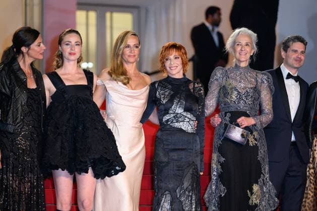 Cannes Dalloway Red Carpet NG Freya Mavor, Anna Mouglalis, Mylene Farmer, Yann Gozlan and Cecile de France attending the ‘Dalloway’ Screening and Red Carpet at Palais Des Festivals in Cannes, France on May 15 2025 as part of the 78th Cannes Film Festival. Photo by Nicolas Genin ABACAPRESS.COM Cannes France  Copyright: xGeninxNicolas ABACAx
