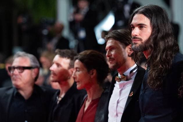 Cannes Sirat Premiere AM Stefania Gadda, a guest, Richard Bellamy, Jade Oukid, Oliver Laxe, Bruno Nunez, Sergi Lopez and Tonin Janvier attending the the Sirat red carpet in Cannes, France on May 15, 2025 as part of the 78th Cannes Film Festival. Photo by Aurore Marechal ABACAPRESS.COM Cannes France  Copyright: xMarechalxAurore ABACAx