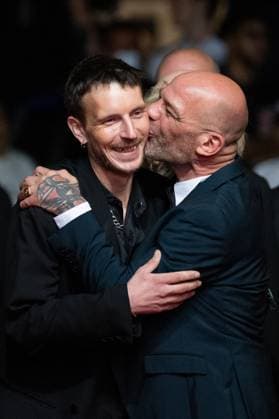 Cannes Sirat Premiere AM Richard Bellamy and guest attending the the Sirat red carpet in Cannes, France on May 15, 2025 as part of the 78th Cannes Film Festival. Photo by Aurore Marechal ABACAPRESS.COM Cannes France  Copyright: xMarechalxAurore ABACAx