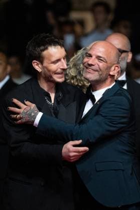 Cannes Sirat Premiere AM Richard Bellamy and guest attending the the Sirat red carpet in Cannes, France on May 15, 2025 as part of the 78th Cannes Film Festival. Photo by Aurore Marechal ABACAPRESS.COM Cannes France  Copyright: xMarechalxAurore ABACAx