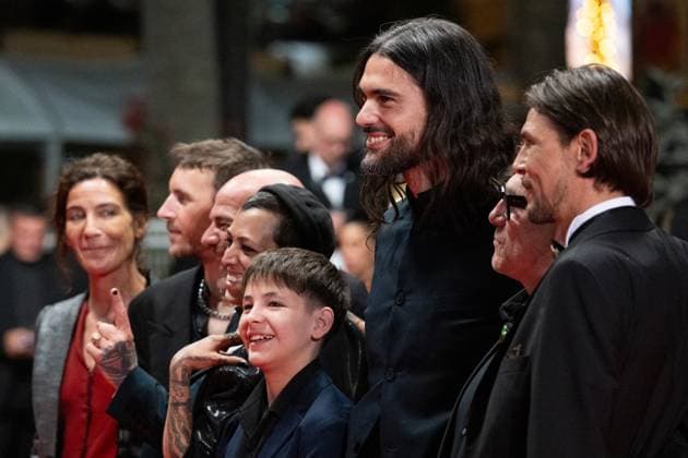 Cannes Sirat Premiere AM Stefania Gadda, a guest, Richard Bellamy, Jade Oukid, Oliver Laxe, Bruno Nunez, Sergi Lopez and Tonin Janvier attending the the Sirat red carpet in Cannes, France on May 15, 2025 as part of the 78th Cannes Film Festival. Photo by Aurore Marechal ABACAPRESS.COM Cannes France  Copyright: xMarechalxAurore ABACAx