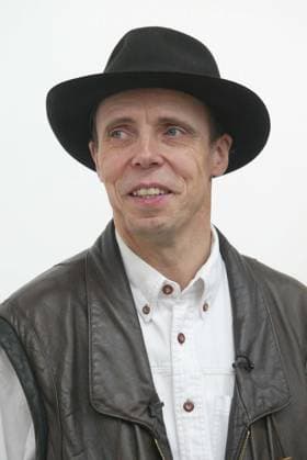 Body Worlds Exhibition BODY WORLDS Gunther von Hagens updates exhibition with 9 new plastinates at the Atlantis Gallery, Brick Lane Ref:20020712 London Great Britain Copyright: xJamesxMcCauley CapitalxPicturesx