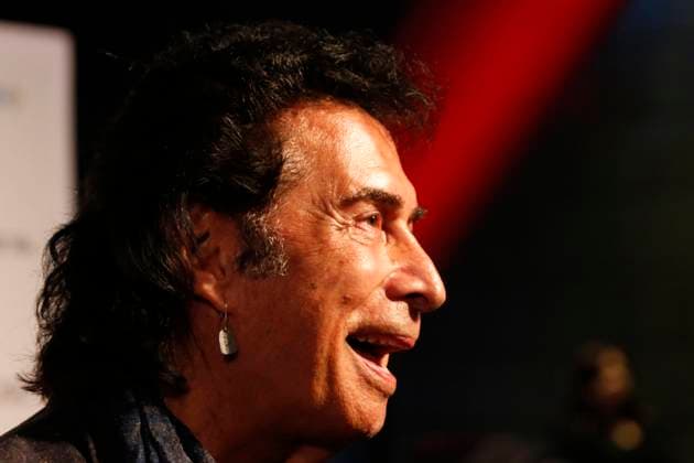 May 15, 2025, Calgary, Ab, Canada: Andy Kim poses on the red carpet for the Canadian Music Hall of Fame ceremony in Calgary on Thursday, May 15, 2025. Calgary Canada  - ZUMAc35_ 20250515_zaf_c35_145 Copyright: xDavexChidleyx