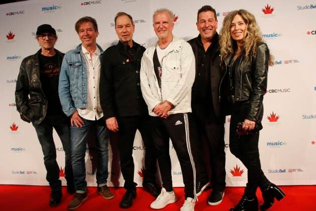 May 15, 2025, Calgary, Ab, Canada: Glass Tiger poses on the red carpet for the Canadian Music Hall of Fame ceremony in Calgary on Thursday, May 15, 2025. Calgary Canada  - ZUMAc35_ 20250515_zaf_c35_150 Copyright: xDavexChidleyx