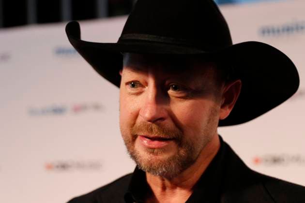 May 15, 2025, Calgary, Ab, Canada: Paul Brandt poses on the red carpet for the Canadian Music Hall of Fame ceremony in Calgary on Thursday, May 15, 2025. Calgary Canada  - ZUMAc35_ 20250515_zaf_c35_165 Copyright: xDavexChidleyx