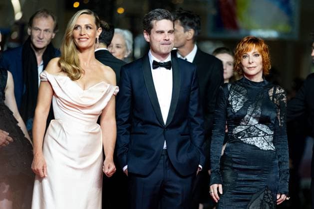 B Montée des marches du film Dalloway lors du 78ème Festival International du Film de Cannes Cécile de France, Yann Gozlan, Mylène Farmer Montée des marches du film Dalloway lors du 78ème Festival International du Film de Cannes, au Palais des Festivals à Cannes Le 15 mai 2025 Olivier Borde Bestimage Red carpet for the movie Dalloway during the 78th Cannes International Film Festival at the Palais des Festivals in Cannes, France On may 15th 2025 Cannes France  Copyright: xOLIVIERxBORDEx xBESTIMAGExOLIVIERxBORDEx xBESTIMAGEx