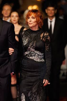 M Montée des marches du film Dalloway lors du 78ème Festival International du Film de Cannes Mylène Farmer Montée des marches du film Dalloway lors du 78ème Festival International du Film de Cannes, au Palais des Festivals à Cannes On may 15th 2025 Jacovides Moreau Bestimage Red carpet for the movie Dalloway during the 78th Cannes International Film Festival at the Palais des Festivals in Cannes, France On may 15th 2025 Cannes France  Copyright: xJACOVIDES-MOREAUx xBESTIMAGExJACOVIDES-MOREAUx xBESTIMAGEx