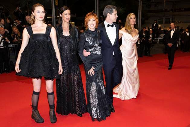 M Montée des marches du film Dalloway lors du 78ème Festival International du Film de Cannes Freya Mavor, Anna Mouglalis, Mylène Farmer, Yann Gozlan, Cécile de France Montée des marches du film Dalloway lors du 78ème Festival International du Film de Cannes, au Palais des Festivals à Cannes On may 15th 2025 Jacovides Moreau Bestimage Red carpet for the movie Dalloway during the 78th Cannes International Film Festival at the Palais des Festivals in Cannes, France On may 15th 2025 Cannes France  Copyright: xJACOVIDES-MOREAUx xBESTIMAGExJACOVIDES-MOREAUx xBESTIMAGEx