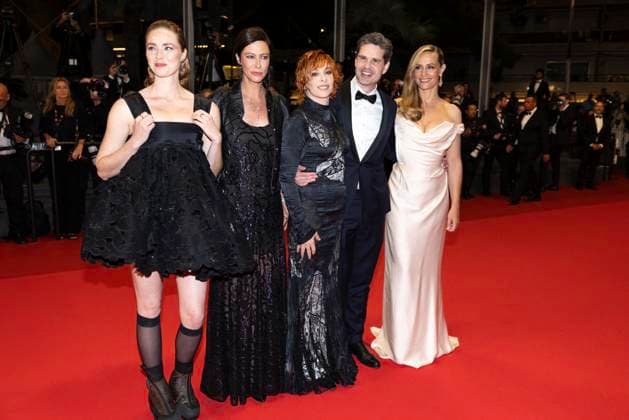 M Montée des marches du film Dalloway lors du 78ème Festival International du Film de Cannes Freya Mavor, Anna Mouglalis, Mylène Farmer, Yann Gozlan, Cécile de France Montée des marches du film Dalloway lors du 78ème Festival International du Film de Cannes, au Palais des Festivals à Cannes On may 15th 2025 Jacovides Moreau Bestimage Red carpet for the movie Dalloway during the 78th Cannes International Film Festival at the Palais des Festivals in Cannes, France On may 15th 2025 Cannes France  Copyright: xJACOVIDES-MOREAUx xBESTIMAGExJACOVIDES-MOREAUx xBESTIMAGEx