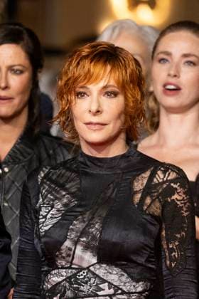 M Montée des marches du film Dalloway lors du 78ème Festival International du Film de Cannes Mylène Farmer Montée des marches du film Dalloway lors du 78ème Festival International du Film de Cannes, au Palais des Festivals à Cannes On may 15th 2025 Jacovides Moreau Bestimage Red carpet for the movie Dalloway during the 78th Cannes International Film Festival at the Palais des Festivals in Cannes, France On may 15th 2025 Cannes France  Copyright: xJACOVIDES-MOREAUx xBESTIMAGExJACOVIDES-MOREAUx xBESTIMAGEx