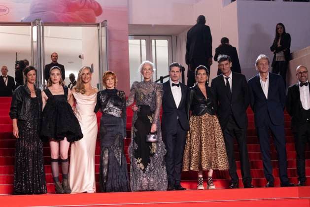 M Montée des marches du film Dalloway lors du 78ème Festival International du Film de Cannes Anna Mouglalis, Freya Mavor, Cécile de France, Mylène Farmer, Tatiana de Rosnay, Yann Gozlan, Sidonie Dumas, Eric Altmeyer, guest Montée des marches du film Dalloway lors du 78ème Festival International du Film de Cannes, au Palais des Festivals à Cannes On may 15th 2025 Jacovides Moreau Bestimage Red carpet for the movie Dalloway during the 78th Cannes International Film Festival at the Palais des Festivals in Cannes, France On may 15th 2025 Cannes France Copyright: xJACOVIDES-MOREAUx xBESTIMAGExJACOVIDES-MOREAUx xBESTIMAGEx