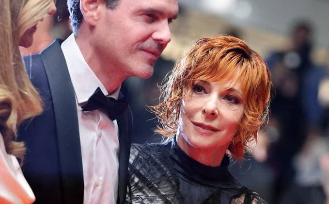 J Montée des marches du film Dalloway lors du 78ème Festival International du Film de Cannes Yann Gozlan, Mylène Farmer Montée des marches du film Dalloway lors du 78ème Festival International du Film de Cannes, au Palais des Festivals à Cannes Le 15 mai 2025 Jacovides Moreau Bestimage Red carpet for the movie Dalloway during the 78th Cannes International Film Festival at the Palais des Festivals in Cannes, France On may 15th 2025 Cannes France  Copyright: xJACOVIDES-MOREAUx xBESTIMAGExJACOVIDES-MOREAUx xBESTIMAGEx