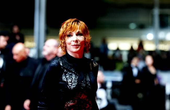 J Montée des marches du film Dalloway lors du 78ème Festival International du Film de Cannes Mylène Farmer Montée des marches du film Dalloway lors du 78ème Festival International du Film de Cannes, au Palais des Festivals à Cannes On may 15th 2025 Jacovides Moreau Bestimage Red carpet for the movie Dalloway during the 78th Cannes International Film Festival at the Palais des Festivals in Cannes, France On may 15th 2025 Cannes France  Copyright: xJACOVIDES-MOREAUx xBESTIMAGExJACOVIDES-MOREAUx xBESTIMAGEx