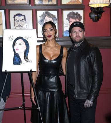 May 15, 2025, New York, Ny, United States: Nicole Scherzinger and Jamie Lloyd pose together at the legendary wall of caricatures at Sardi s in New York. May 15, 2025. New York United States - ZUMAp281 20250515_zea_p281_062 Copyright: xPhotoxImagexPressx