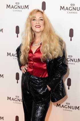 Photocall de la Plage Magnum lors du 78eme Festival de Cannes Jerry Hall Photocall de la Plage Magnum lors du 78ème Festival de Cannes le 15 mai 2025 Jeremy Melloul Bestimage Magnum Beach photocall during the 78th Cannes Film Festival on May 15, 2025 Cannes France  Copyright: xJeremyxMelloulx xBestimagexJeremyxMelloulx xBestimagex