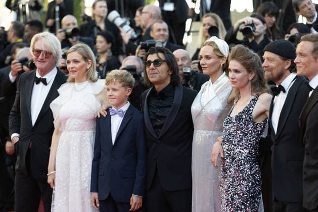 Dossier 137 red carpet in Cannes CANNES, FRANCE - MAY 15: Matthias Schweighöfer, Lars Jessen, Lisa Hagmeister, Diane Kruger, Fatih AkÄ±n, Jasper Billerbeck, Laura Tonke and Detlev Buck of Amrum attend the Dossier 137 (Case 137) red carpet at the 78th annual Cannes Film Festival at Palais des Festivals on May 15, 2025 in Cannes, France. CAP KA Kristina Afanasyeva Cannes Alpes-Maritimes France Copyright: xKristinaxAfanasyeva CapitalxPictx