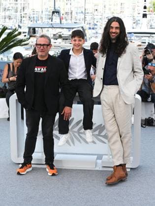 Cannes, 78th Cannes Film Festival 2025 - day 4 - Photocall of the film Sirat . Cannes, 78th Cannes Film Festival 2025 - day 4 - Photocall of the film Sirat . In the photo Sergi Lopez, Bruno Nunez, Oliver Laxe Cannes France  Copyright: xIPA ABACAx