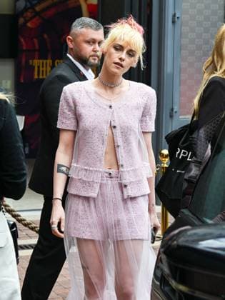 Cannes, 78th Cannes Film Festival 2025 - day 4 - Kristen Stewart leaves the Majestic Hotel  Copyright: xManuelexMangiarottix xipa-agency.netx xPoolxPhotoxEventsx05x IPA_Agency_IPA57765983