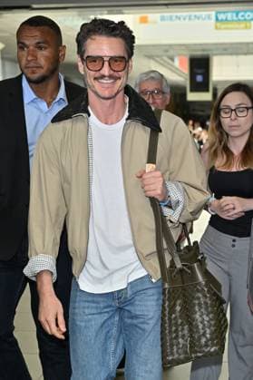 Cannes Pedro Pascal At Nice Airport JR Pedro Pascal arriving at Nice airport ahead 78th Cannes Film Festival in Nice, France on May, 16, 2025. Photo by Julien Reynaud APS-Medias ABACAPRESS.COM Nice France  Copyright: xReynaudxJulien APS-Medias ABACAx