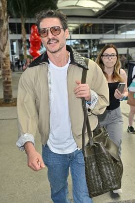 Cannes Pedro Pascal At Nice Airport JR Pedro Pascal arriving at Nice airport ahead 78th Cannes Film Festival in Nice, France on May, 16, 2025. Photo by Julien Reynaud APS-Medias ABACAPRESS.COM Nice France  Copyright: xReynaudxJulien APS-Medias ABACAx