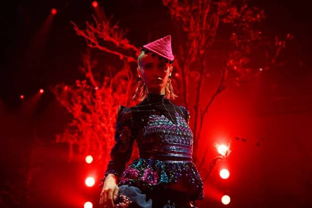 AUSTRALIAN FASHION WEEK 2025, Models walk the runway during Romance Was Born fashion show at Carriageworks in Sydney, Friday, May 16, 2025. ( NO ARCHIVING Sydney New South Wales Australia  Copyright: xStevenxSaphorex 20250516172993631710
