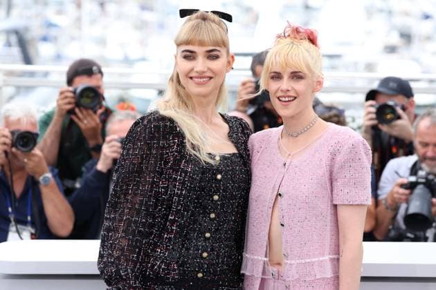 Cannes The Chronology Of Water Photocall JD Kristen Stewart and Imogen Poots posing at the The Chronology Of Water in Cannes, France on May 16, 2025, as part of the 78th Cannes Film Festival. Photo by Jerome Domine ABACAPRESS.COM Cannes France  Copyright: xDominexJerome ABACAx