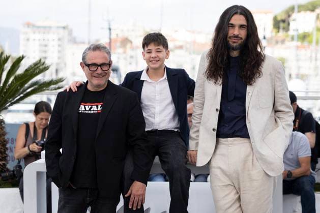 Photocall du film Sirât lors du 78ème Festival International du Film de Cannes Sergi Lopez, Bruno Nunez, Oliver Laxe Photocall of the film Sirât during the 78th Cannes International Film Festival on May 16, 2025 Jacovides Moreau Bestimage Photocall of the film Sirât during the 78th Cannes International Film Festival on May 16, 2025 Cannes France  Copyright: xJACOVIDES-MOREAUx xBESTIMAGExJACOVIDES-MOREAUx xBESTIMAGEx