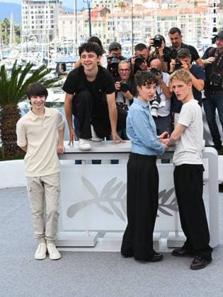 Cannes, France, Cannes: Cannes, 78th Cannes Film Festival 2025 - day 4 - Photocall of the film Dossier 137 (case 137). In the photo SOLÃÄN MACHADO-GRANER, CÃ ME PERONNET, MATHILDE RIU, VALENTIN CAMPAGNE Cannes Cannes  - ZUMAp169 20250516_zea_p169_356 Copyright: xAlbertoxTerenghix