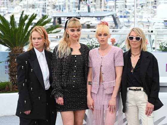 Cannes, France: Cannes, 78th Cannes Film Festival 2025 - day 4 - photocall of the film The Chronology Of Water In the photo: Thora Birch, Imogen Poots, Kristen Stewart and Kim Gordon Cannes France  - ZUMAp169 20250516_zea_p169_359 Copyright: xAlbertoxTerenghix