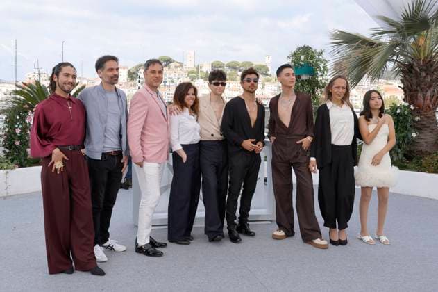 Francisco Diaz, Justin Pechberty, Giancarlo Nasi, Florencia Di Concilio, Pedro Munoz, Matias Catalan, Diego Cespedes, Paula Dinamarca and Tamara Cortes at the photocall for the feature film The Mysterious Gaze of the Flamingo La Misteriosa Mirada del Flamenco at the Festival de Cannes 2025 78 Cannes International Film Festival at the Palais des Festivals Cannes, 15 Foto:xD.xBedrosianx xFuturexImagex flamingo_5504