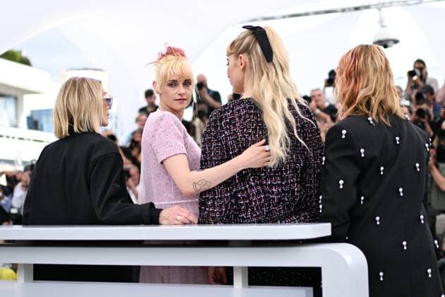 Cannes The Chronology Of Water Photocall AM Kim Gordon, Kristen Stewart, Imogen Poots, Thora Birch attending The Chronology Of Water Photocall in Cannes, France on May 16, 2025 as part of the 78th Cannes Film Festival. Photo by Aurore Marechal ABACAPRESS.COM Cannes France  Copyright: xMarechalxAurore ABACAx