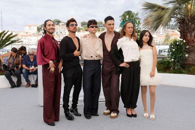 Francisco Diaz, Pedro Munoz, Diego Cespedes, Matias Catalan, Paula Dinamarca and Tamara Cortes at the photocall for the feature film The Mysterious Gaze of the Flamingo La Misteriosa Mirada del Flamenco at the Festival de Cannes 2025 78 Cannes International Film Festival at the Palais des Festivals Cannes, 156 05 2025 Foto:xD.xBedrosianx xFuturexImagex flamingo_5506