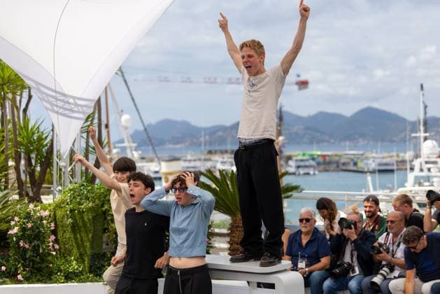 78. Internationalen Filmfestspiele von Cannes 2025 Cannes, Frankreich - 16.5.2024: Valentin Campagne, Mathilde Riu, CÃ me Peronnet und SolÃ n Machado-Graner während des Photocall Dossier 137 Case 137 während der 78. Internationalen Filmfestspiele von Cannes. Die 78. Internationalen Filmfestspiele von Cannes finden vom 13. bis 24. Mai 2025 statt. Provence-Alpes-Cote d Azur