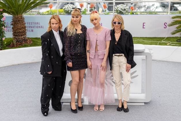 78. Internationalen Filmfestspiele von Cannes 2025 Cannes, Frankreich - 16.5.2024: Thora Birch, Imogen Poots, Kristen Stewart und Kim Gordon während des THE CHRONOLOGY OF WATER Photocall während der 78. Internationalen Filmfestspiele von Cannes. Die 78. Internationalen Filmfestspiele von Cannes finden vom 13. bis 24. Mai 2025 statt. Provence-Alpes-Cote d Azur