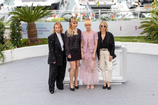 78. Internationalen Filmfestspiele von Cannes 2025 Cannes, Frankreich - 16.5.2024: Thora Birch, Imogen Poots, Kristen Stewart und Kim Gordon während des THE CHRONOLOGY OF WATER Photocall während der 78. Internationalen Filmfestspiele von Cannes. Die 78. Internationalen Filmfestspiele von Cannes finden vom 13. bis 24. Mai 2025 statt. Provence-Alpes-Cote d Azur