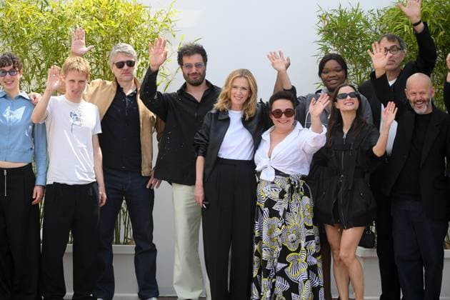 Cannes - Dossier 137 Photocall Lea Drucker and the cast at the Dossier 137 (Case 137) Photocall at the 78th annual Cannes Film Festival at Palais des Festivals on May 16, 2025 in Cannes, France. Photo by Lionel Urman ABACAPRESS.COM Cannes France  Copyright: xUrmanxLionel ABACAx