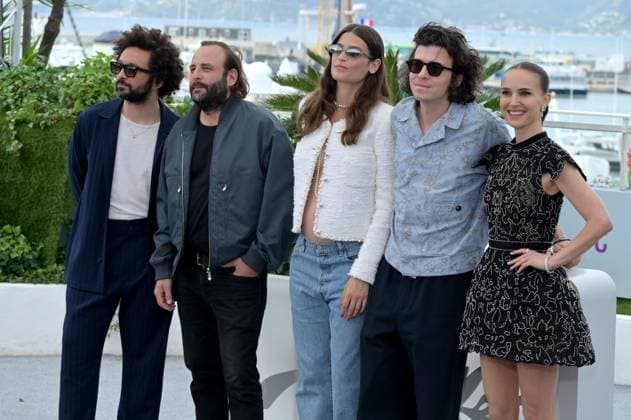 Arco Photocall at 78th Festival de Cannes - Cannes, France CANNES, FRANCE. May 16, 2025: William Lebghil, Vincent Macaigne, Alma Jodorowsky, Ugo Bienvenu & Natalie Portman at the photocall for Arco at the 78th Festival de Cannes. Picture: Paul Smith Featureflash Cannes France  Copyright: xPaulxSmithx xFeatureflashx