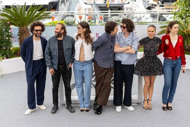 78. Internationalen Filmfestspiele von Cannes 2025 Cannes, Frankreich - 16.5.2024: William Lebghil, Vincent Macaigne, Alma Jodorowsky, FÃ lix de Givry, Ugo Bienvenu, Natalie Portman und Sophie Mas während des ARCO Photocall während der 78. Internationalen Filmfestspiele von Cannes. Die 78. Internationalen Filmfestspiele von Cannes finden vom 13. bis 24. Mai 2025 statt. Provence-Alpes-Cote d Azur