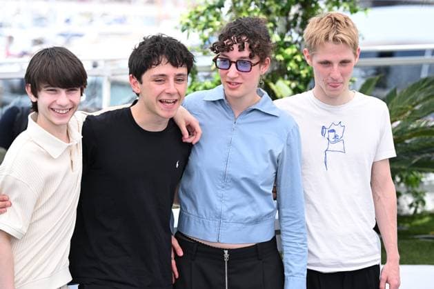 CINEMA : 78eme Festival de Cannes - Photocalls - 16 05 2025 CANNES, FRANCE - 16 MAI (G-D) : Solan MACHADO-GRANER, acteur, Come PERRONET, acteur, Mathilde RIU, actrice, Valentin CAMPAGNE, acteur, lors du photocall de « Dossier 137 ( CASE 137) » en Compà tition au 78eme Festival de Cannes au Palais des Festivals le 16 mai 2025 à Cannes, France. CannesFrance Copyright: xValentinaxClaretx