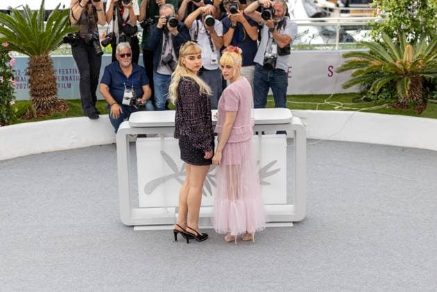 78. Internationalen Filmfestspiele von Cannes 2025 Cannes, Frankreich - 16.5.2024: Imogen Poots, Kristen Stewart während des Photocall The Chronology of Water während der 78. Internationalen Filmfestspiele von Cannes. Die 78. Internationalen Filmfestspiele von Cannes finden vom 13. bis 24. Mai 2025 statt. Provence-Alpes-Cote d Azur
