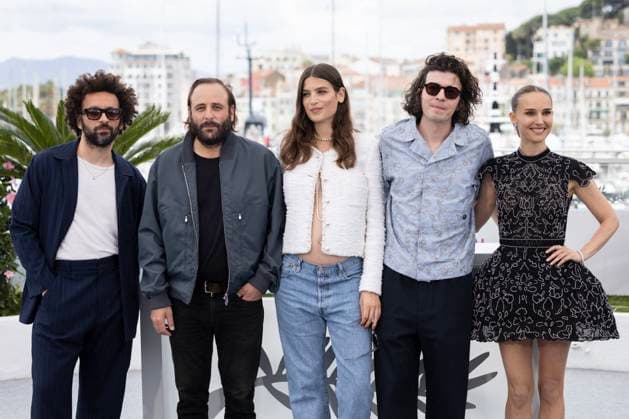 Photocall de Arco Séance Spéciale lors du 78ème Festival International du Film de Cannes William Lebghil, Vincent Macaigne, Alma Jodorowsky, Félix de Givry, Ugo Bienvenu, Natalie Portman et Sophie Mas au photocall de Arco Séance Spéciale lors du 78ème Festival International du Film de Cannes, le 16 mai 2025 Moreau Jacovides Bestimage Photocall for Arco Special screening at the 78th Cannes International Film Festival, on May 16th, 2025 Cannes France  Copyright: xJACOVIDES-MOREAUx xBESTIMAGExJACOVIDES-MOREAUx xBESTIMAGEx