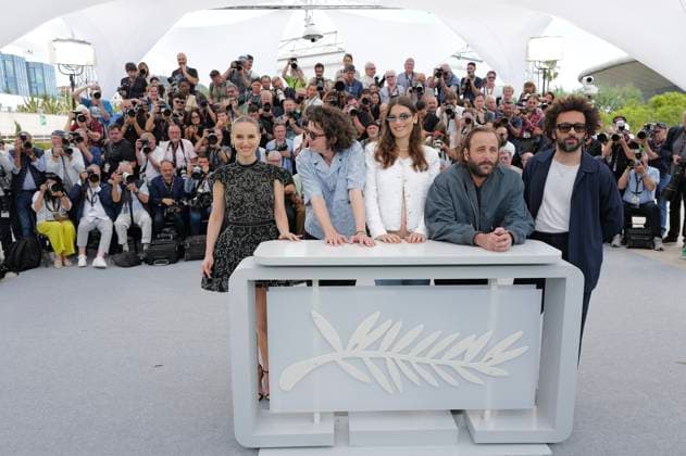 78eme Festival International du Film de Cannes Photocall du film The Chronology Of Water 78th International Cannes Film Festival Photocall with cast of The Chronology Of Water movie 444367 2025 05 16 Cannes France Portman, Natalie Jodorowsky, Alma Bienvenu, Ugo Macaigne, Vincent Lebghil, William  Copyright: xSergexArnalx xStarfacex STAR_444367_032