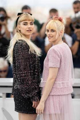 Photocall de The Chronology of Water lors du 78ème Festival International du Film de Cannes Imogen Poots et Kristen Stewart au Photocall de The Chronology of Water lors du 78ème Festival International du Film de Cannes, le 16 mai 2025 Moreau Jacovides Bestimage Photocall for The Chronology of Water at the 78th Cannes International Film Festival, on May 16th, 2025 Cannes France  Copyright: xJACOVIDES-MOREAUx xBESTIMAGExJACOVIDES-MOREAUx xBESTIMAGEx