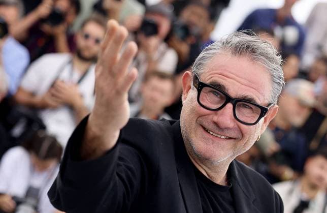 Photocall for Sirat at the 78th Cannes International Film Festival Sergi Lopez at the photocall for Sirat at the 78th Cannes International Film Festival, on May 16th, 2025 Jacovides Moreau Bestimage Photocall for XXX at the 78th Cannes International Film Festival, on May 16th, 2025 Cannes France  Copyright: xJACOVIDES-MOREAUx xBESTIMAGExJACOVIDES-MOREAUx xBESTIMAGEx