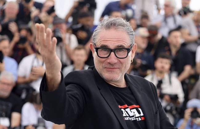 Photocall for Sirat at the 78th Cannes International Film Festival Sergi Lopez at the photocall for Sirat at the 78th Cannes International Film Festival, on May 16th, 2025 Jacovides Moreau Bestimage Photocall for XXX at the 78th Cannes International Film Festival, on May 16th, 2025 Cannes France  Copyright: xJACOVIDES-MOREAUx xBESTIMAGExJACOVIDES-MOREAUx xBESTIMAGEx