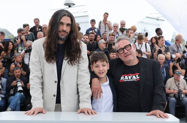 Photocall for Sirat at the 78th Cannes International Film Festival Director Oliver Laxe, Bruno Nunez, Sergi Lopez at the photocall for Sirat at the 78th Cannes International Film Festival, on May 16th, 2025 Jacovides Moreau Bestimage Photocall for XXX at the 78th Cannes International Film Festival, on May 16th, 2025 Cannes France  Copyright: xJACOVIDES-MOREAUx xBESTIMAGExJACOVIDES-MOREAUx xBESTIMAGEx