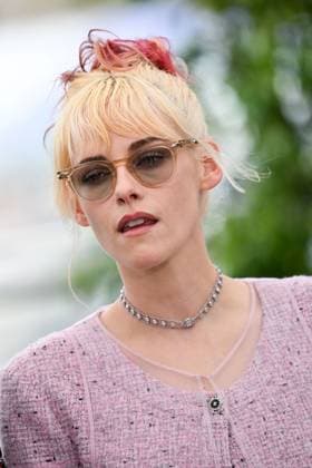 78eme Festival International du Film de Cannes Photocall du film The Chronology of water 78th International Cannes Film Festival Photocall with cast of The Chronology of water movie Festival de Cannes 2025 photocall the cronology of water Kristen Stewart 444372 2025 05 16 Cannes France  Copyright: xLionelxGuericolas MPPx STAR_444372_074